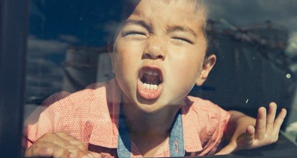 6 dấu hiệu rõ ràng của một đứa trẻ hư, cha mẹ nên uốn nắn từ sớm